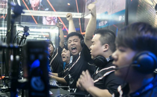 与防守兼顾 与防守兼顾